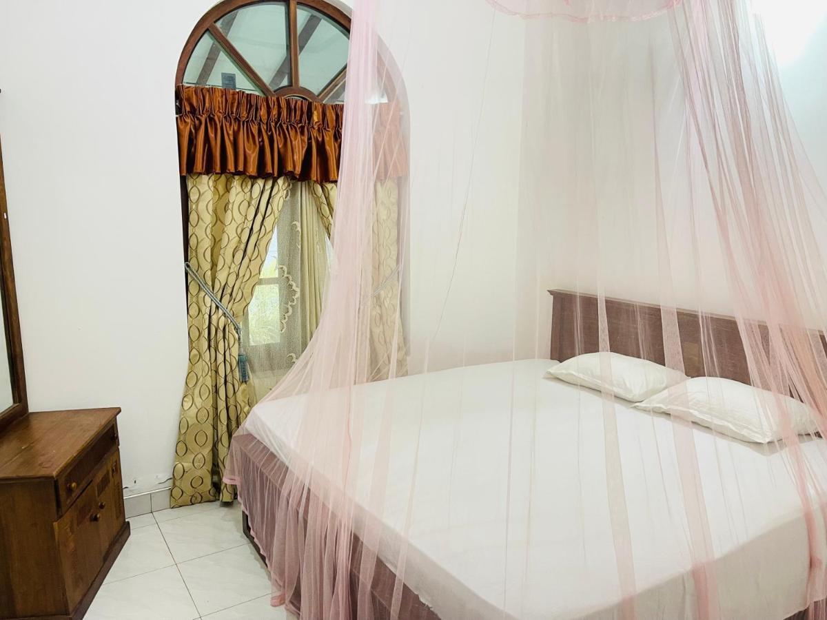 Shalomi'S Villa & Happy Home نيجومبو المظهر الخارجي الصورة